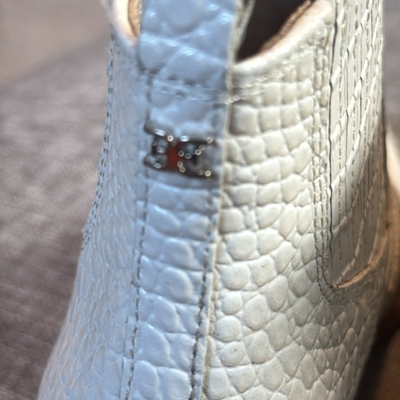 Sam Edelman Winona White Crocodile Booties - Picture 8 of 11
